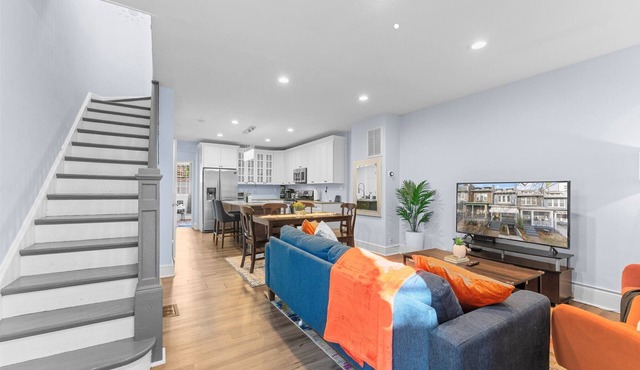 Beautiful DC RowHouse in a quiet&safe neighborhood
