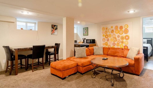 Beautiful Denver Park Hill 2 BR condo