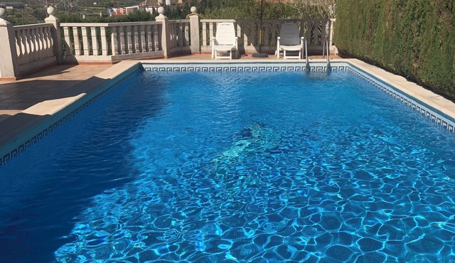 Beautiful detached villa set in lush gardens, large private pool, sleeps 6