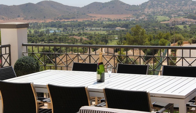 Beautiful Detached Spacious Villa, Amazing views, Private Heated Pool, WiFi, A/C