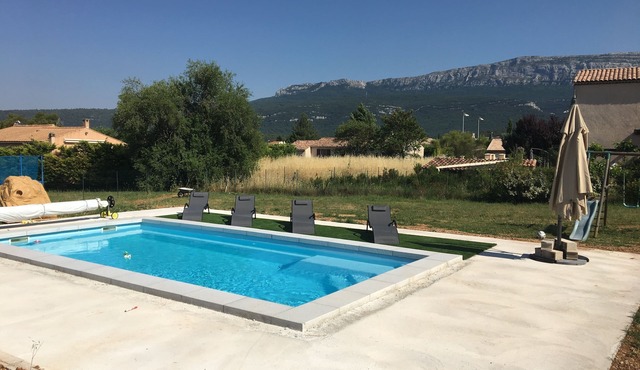 Beautiful detached house with swimming pool