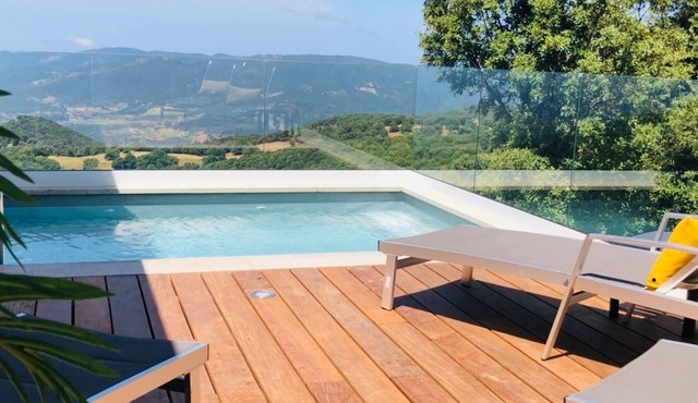 Beautiful detached villa of 160 m2 classified 4* with sea view swimming pool 9 persons