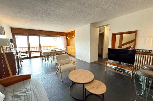 Beautiful detached house facing the slopes