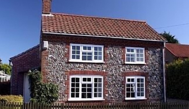 Beautiful, Detached, Traditional Norfolk Cottage In Quiet Village Location.