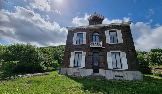Beautiful detached villa at the foot of Mont Vireux.