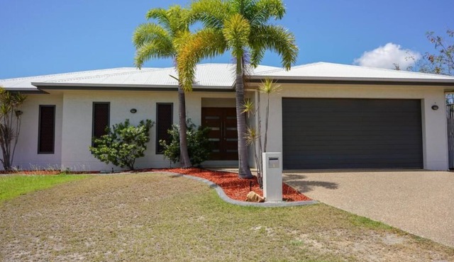 *Beautiful*Douglas* 5BRM ,Stylish Living*