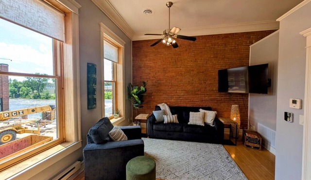 Beautiful Down Town Flat