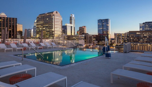 Beautiful Downtown Austin 1BR Studio Deluxe