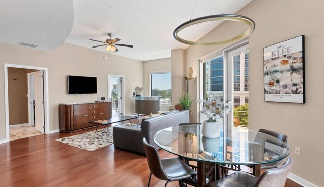 Beautiful Downtown Condo 1/1