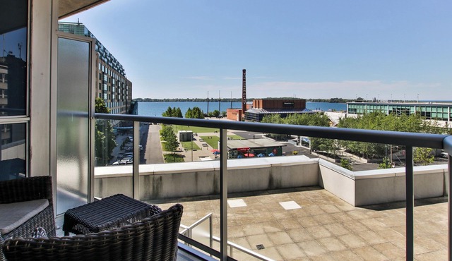 Beautiful Downtown Toronto Waterfront Condo -Summer Special 40% Discount