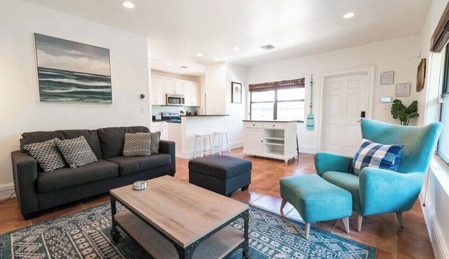 ⭐️Beautiful Duplex in Victoria Park!⭐️