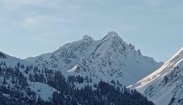 Beautiful duplex with large south-facing terrace overlooking the Galibier