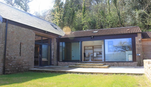 Beautiful "ECO" barn conversion in Wye Valley - ideal for couples plus two kids