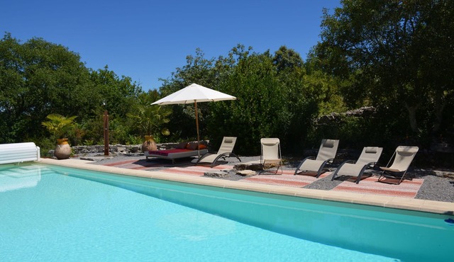 Beautiful eighteenth mas on private grounds 3 ha, 5X12 m pool, Les Vans 5 minutes