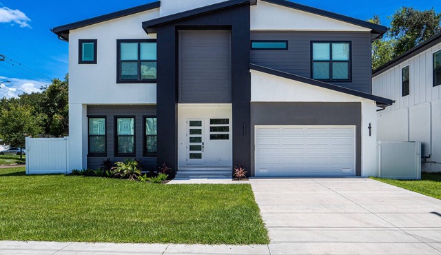 Beautiful Elegant New Tampa Luxury Home