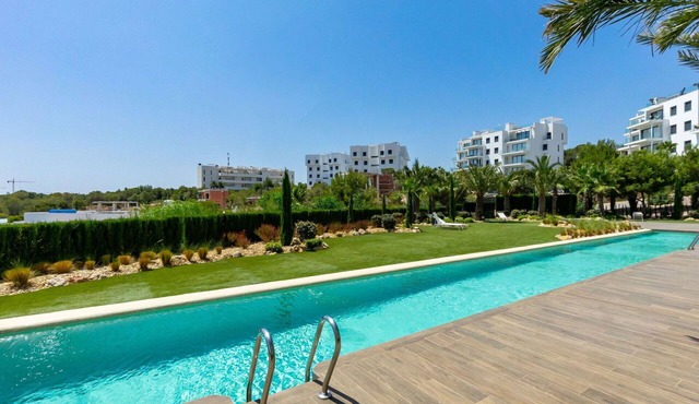 Beautiful apartment for 6 people with A/C, pool, WIFI, TV and patio