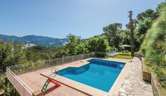 Beautiful home in St Cebria de Vallalta