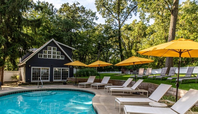 Beautiful Estate with Main House, Guest House & Private Pool - Steps to the Beach