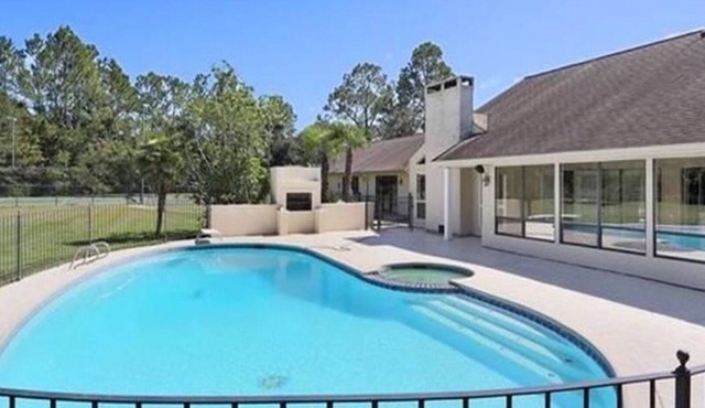 Beautiful Executive Estate Only 20 Minutes from New Orleans