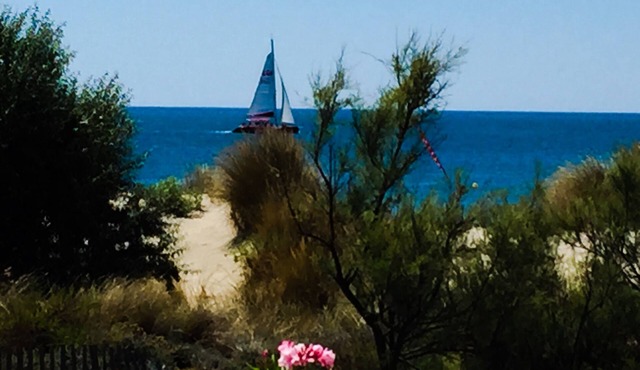 BEAUTIFUL F2 + cabin, 45 m2, terrace 7 m2 with sea view, at Grand Travers