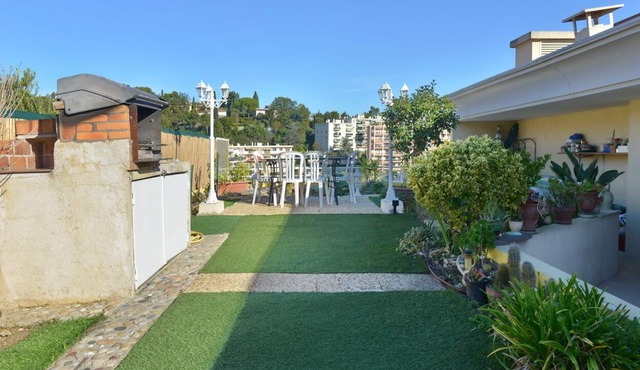 Beautiful F4 apartment with large balcony and hanging terrace near the sea