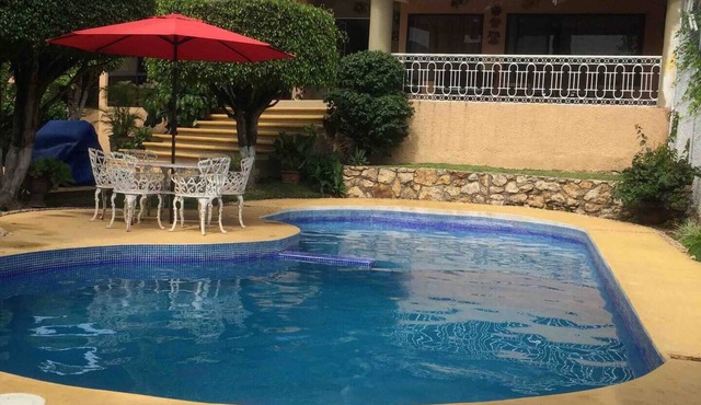 Beautiful family home with heated swimming pool