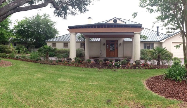 Beautiful False River Home on water w/Dock