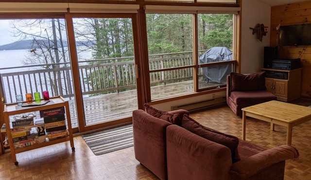 Beautiful Family Cottage, Baptiste Lake