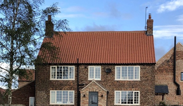 Beautiful Family Farmhouse set in unspoilt countryside Vale of York