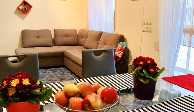 Beautiful family-friendly apartment near the beach