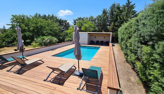 Beautiful family home with pool Pic Saint Loup. landscaped and tranquil park