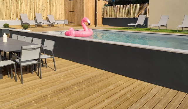 Beautiful family home with swimming pool