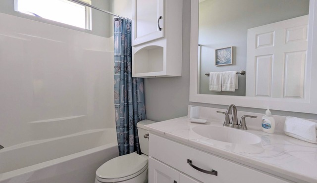 Beautiful Family Home in the Heart of Pinecraft!