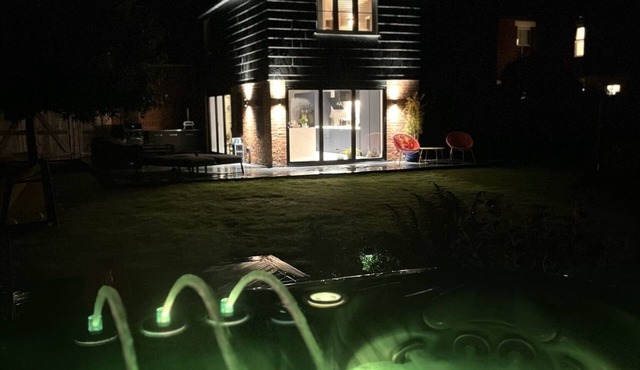 Beautiful family house near river with hot tub