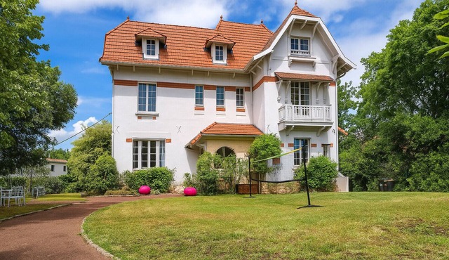 Beautiful family house with swimming pool