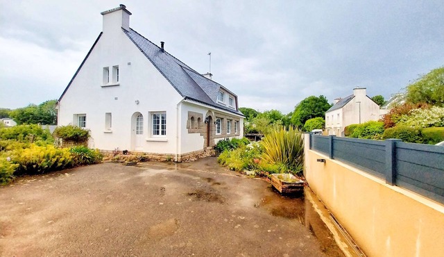 Beautiful family house in Meucon