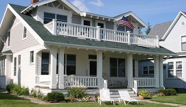 Beautiful Family House on Clean Sandy-Bottomed Crooked Lake!