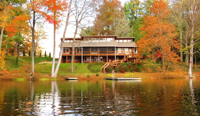 Beautiful Family Lodge on a Private Lake set in 20 secluded acres