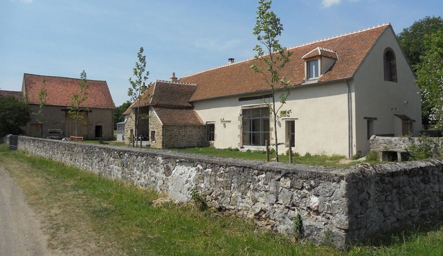 Beautiful farmhouse in Braize with private garden