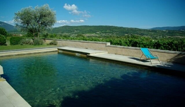 Beautiful farmhouse in the Luberon Vaucluse for 6 people