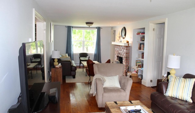 Beautiful Farmhouse minutes from National Park Beaches and Golf!