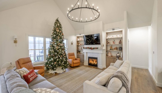 Beautiful Farmhouse on 20+ acres