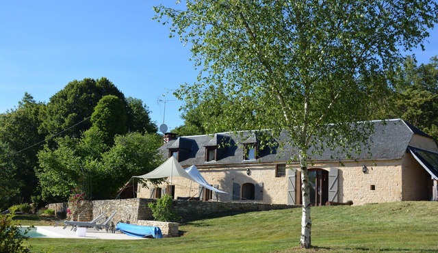 Beautiful farmhouse surrounded by nature with swimming pool - Périgord Noir