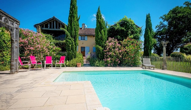 Beautiful farmhouse with private pool