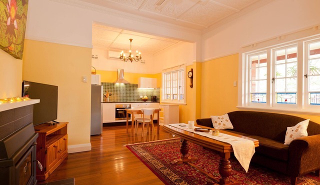 Beautiful Federation Apartment close to Taree CBD