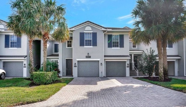 Beautiful first floor Condo in gated community on private Davis Love golf course