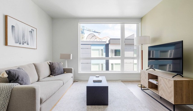 Beautiful First Hill Jr 1BR w/Gym & Courtyard, nr Park, by Blueground