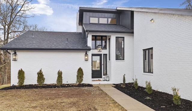 Beautiful five star rolling hills estate