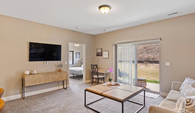 Beautiful Flowing Ground Floor 2 Bedroom with Spacious Kitchen & Private Garage.