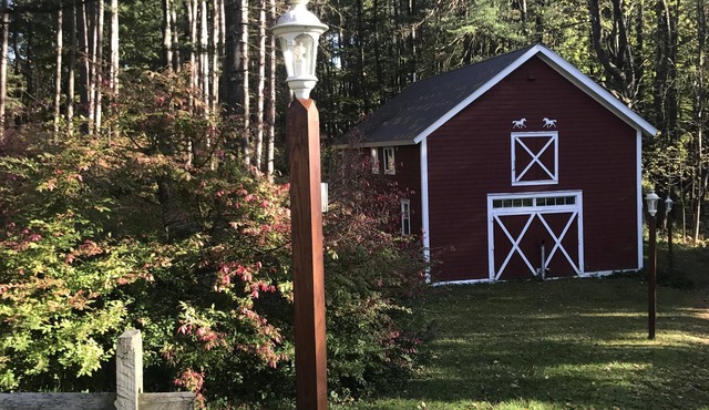 Beautiful Fly Creek Carriage House close to Coop!